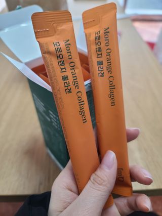 아임오 모로오렌지 콜라겐 1box (14포) — 5점을 준 리뷰어가 2023년 2월 올린 사용 사진