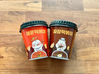 유비쿡 컵떡볶이 매운컵떡볶이2개/ 짜장컵떡볶이 2개  총 4개세트 — 5점을 준 리뷰어가 2021년 2월 올린 사용 사진