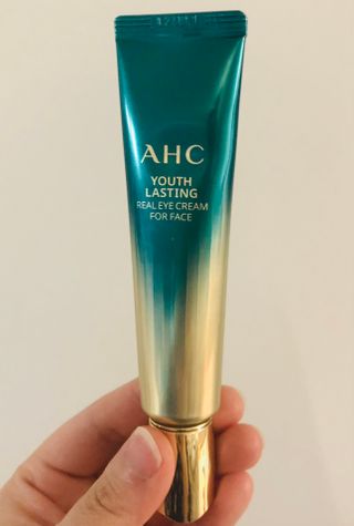 [NEW 탄력유턴 아이크림] AHC 유스 래스팅 리얼 아이크림 포 페이스 — 4점을 준 리뷰어가 2021년 2월 올린 사용 사진