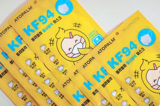 아토팜 블라블라 황사방역 마스크 KF94 — 5점을 준 리뷰어가 2021년 10월 올린 사용 사진