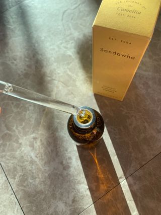 스킨큐어 산다화 비타민c 화이트닝 에센스 30ml — 5점을 준 리뷰어가 2023년 12월 올린 사용 사진