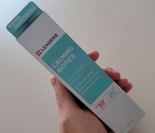 리더스코스메틱 리더스 카밍 바이오틱스 선 에센스 SPF 50+ PA++++ — 4.5점을 준 리뷰어가 2022년 5월 올린 사용 사진