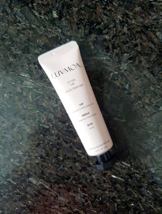 러브모아 향수 고체향수 승무원 고체향수 바르는 향수 니치향수 도손 우드세이지 앤 씨솔트 — 5점을 준 리뷰어가 2023년 1월 올린 사용 사진