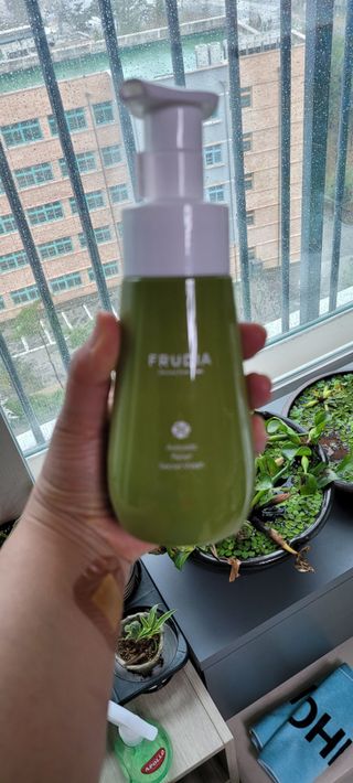 [후르디아] 아보카도 약산성 비건 여성 청결제 — 5점을 준 리뷰어가 2021년 3월 올린 사용 사진