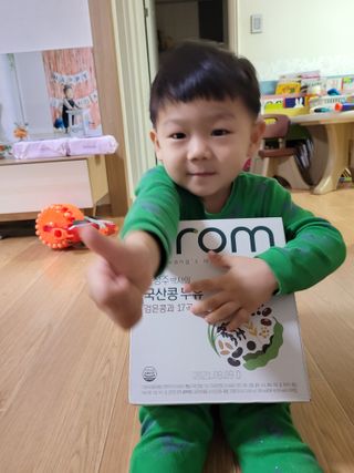 이롬 erom 황성주박사의 국산콩 두유 검은콩과 17곡 — 5점을 준 리뷰어가 2020년 12월 올린 사용 사진