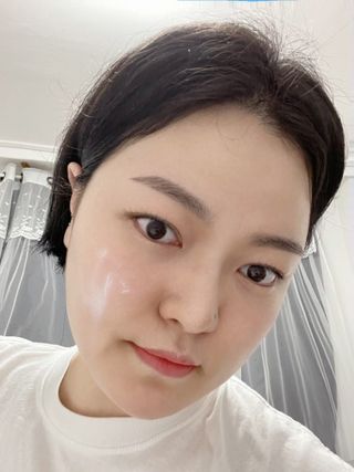 광동생활건강 MF[광동] 비타500✨주름개선·미백·SPF50+🌞퍼펙트쉴드 빅 선쿠션 본품 — 5점을 준 리뷰어가 2024년 5월 올린 사용 사진