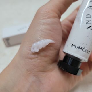 멈칫(MUMCHIT) 넥퍼퓸 NECKPERFUME 2가지 향 — 5점을 준 리뷰어가 2021년 11월 올린 사용 사진