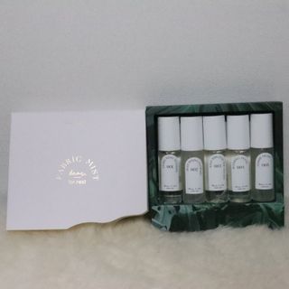 디어포레스트 [5개세트] 숲속의 하루 패브릭미스트 (섬유향수/ 룸스프레이) 50ml 5개 — 5점을 준 리뷰어가 2022년 8월 올린 사용 사진
