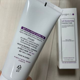셀프 모이스처라이징 프로텍션 크림 셀프 모이스처라이징 프로텍션크림 — 4점을 준 리뷰어가 2022년 4월 올린 사용 사진