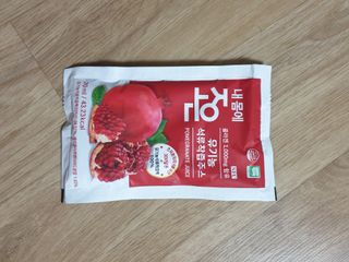 농업회사법인조은 유기농 석류 NFC 착즙주스 70ml 30포 — 5점을 준 리뷰어가 2021년 10월 올린 사용 사진