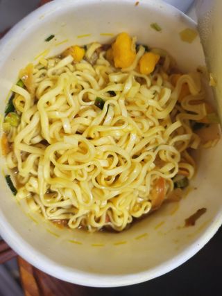NISSIN 닛신 컵누들  4종 - 씨푸드오리지날, 씨푸드 스파이시, 씨푸드 커리, 씨푸드 XO소스 — 5점을 준 리뷰어가 2022년 4월 올린 사용 사진