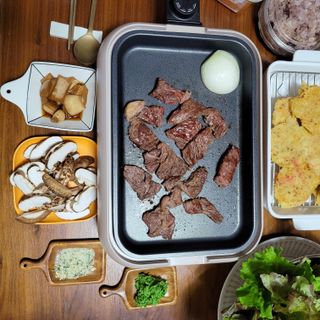 화룽 프리미엄 소고기 와규 mb9고마블 눈꽃살+부채살+등심 선물세트 — 5점을 준 리뷰어가 2022년 5월 올린 사용 사진