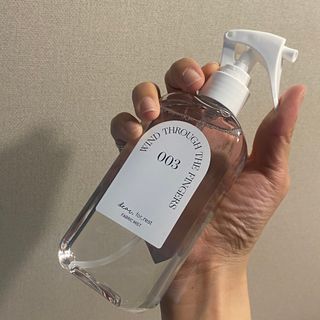 디어포레스트 숲속의 하루 패브릭미스트 (섬유향수/ 룸스프레이) 200ml — 4.5점을 준 리뷰어가 2022년 7월 올린 사용 사진