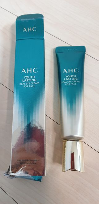 [NEW 탄력유턴 아이크림] AHC 유스 래스팅 리얼 아이크림 포 페이스 — 5점을 준 리뷰어가 2021년 3월 올린 사용 사진