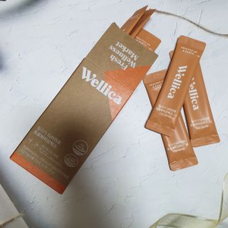 웰리카 다이어트 프로바이오틱스  20포 + 웰리카 저분자 피쉬콜라겐 10포 — 5점을 준 리뷰어가 2021년 5월 올린 사용 사진