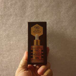 자민경 크레마카라콜 울트라 90 프로폴리스 앰플 — 5점을 준 리뷰어가 2020년 12월 올린 사용 사진