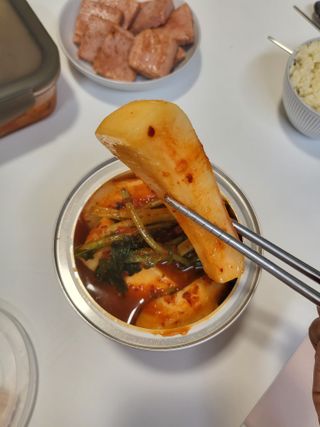 셰프애찬 알타리김치 총각김치 1kg — 5점을 준 리뷰어가 2022년 10월 올린 사용 사진