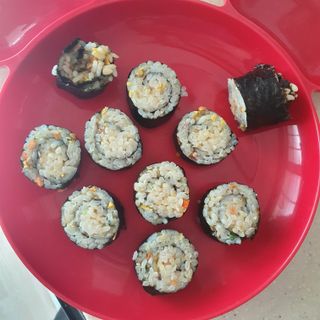 해풀잎 누구나 김밥*1ea [(혼합야채 35g *1ea,  김밥김 (5g, 5ea),  양념간장 (6g, 5ea), 참기름(5g, 2ea)] — 4.5점을 준 리뷰어가 2022년 5월 올린 사용 사진