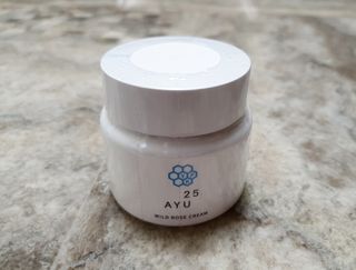 AYU25[아유트웬티파이브]다마스크로즈워터 베이스 천연 수분 촉촉 크림 — 5점을 준 리뷰어가 2021년 3월 올린 사용 사진