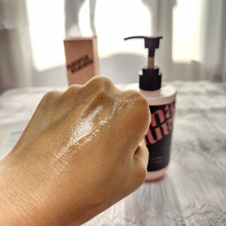 난나 살몬 스파이더 검버섯 미백 톤업 화이트닝 연어 앰플 크림 300ml 대용량 — 5점을 준 리뷰어가 2022년 12월 올린 사용 사진