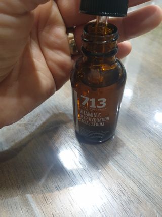 [세븐원쓰리 713] 피부톤을 속부터 밝게 피누스 비타민C 딥 하이드레이션 세럼 — 3점을 준 리뷰어가 2021년 11월 올린 사용 사진