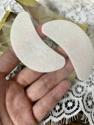 건강누리인터내셔날 레아라 다이아포스 슬리핑 아이패치 골드 & 물광 아이패치 [14회분/총 28매] — 5점을 준 리뷰어가 2022년 7월 올린 사용 사진