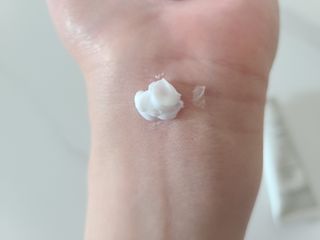 러브모아 향수 고체향수 승무원 고체향수 바르는 향수 니치향수 도손 우드세이지 앤 씨솔트 — 4점을 준 리뷰어가 2023년 1월 올린 사용 사진