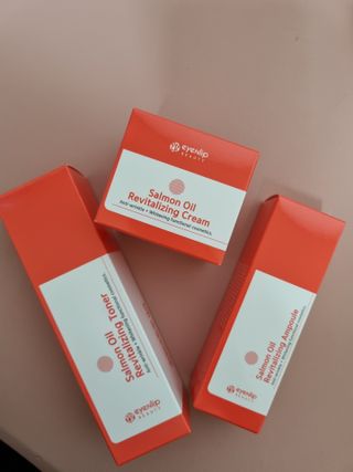 아이앤립 / EYENLIP 아이앤립 연어오일 리바이탈라이징 토너+앰플+크림 3종 세트 — 5점을 준 리뷰어가 2021년 4월 올린 사용 사진