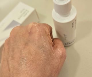 바노바기 코스메틱 알파 래디언스 세럼 30ml — 4점을 준 리뷰어가 2023년 12월 올린 사용 사진