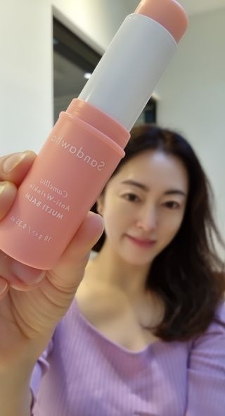 스킨큐어 산다화 카멜리아 안티 링클 멀티밤 — 5점을 준 리뷰어가 2022년 10월 올린 사용 사진