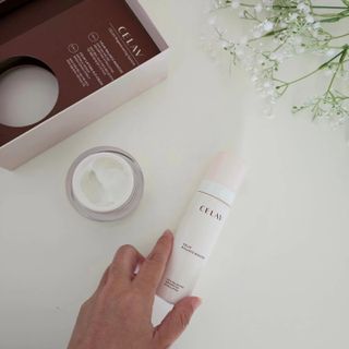 프리마인 바르기만 하면 철벽 스킨케어+24시간 마스크팩 효과. 셀라브 리제너레이팅 시스템 부스터+크림 세트 — 5점을 준 리뷰어가 2023년 5월 올린 사용 사진