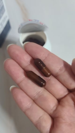 프리마인 홍삼의 강력한 에너지, 이제는 흡수율을 높인 최첨단 캡슐로 간편하게 초고속 충전하세요. — 5점을 준 리뷰어가 2022년 9월 올린 사용 사진