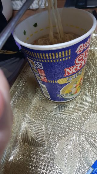 NISSIN 닛신 컵누들  4종 - 씨푸드오리지날, 씨푸드 스파이시, 씨푸드 커리, 씨푸드 XO소스 — 5점을 준 리뷰어가 2022년 11월 올린 사용 사진