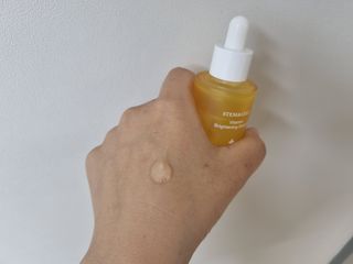 체르엠 스템앤셀 비타민 브라이트닝 에센스 30ml 1개 — 4점을 준 리뷰어가 2021년 10월 올린 사용 사진