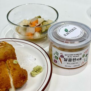 [제주피클] 수제피클 6종세트 (알싸, 달콤, 매콤, 새콤, 모듬, 아삭) — 5점을 준 리뷰어가 2022년 5월 올린 사용 사진