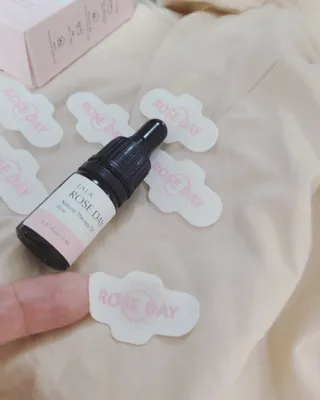 라라로즈데이 시즌2 천연 아로마오일 Y존 케어 속옷향수 이너퍼퓸 5ml  여성의 자존감을 UP시키자 — 5점을 준 리뷰어가 2021년 8월 올린 사용 사진