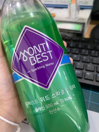 몽베스트 Montbest with Sparkling water Plain 20병 — 5점을 준 리뷰어가 2021년 11월 올린 사용 사진