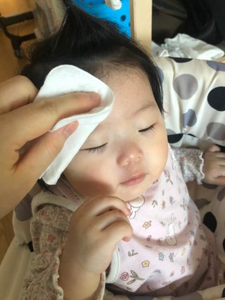 디어엘로디 프리미엄 유기농 베이비 솜티슈 40매 3 + 1 PACK — 5점을 준 리뷰어가 2021년 3월 올린 사용 사진