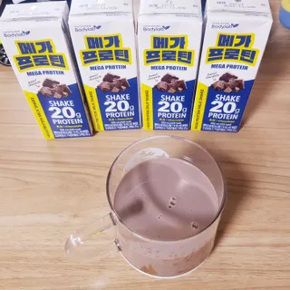 바디랩 프로틴음료 단백질쉐이크 메가프로틴 — 5점을 준 리뷰어가 2022년 5월 올린 사용 사진