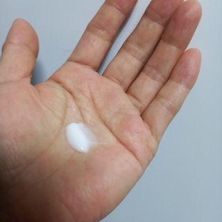 카프리나 프레쉬 산양밀크 모이스춰라이징 바디로션 350ml(오리지널향) — 5점을 준 리뷰어가 2022년 12월 올린 사용 사진
