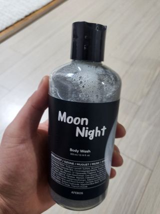 아페로스 문나잇  바디워시 — 5점을 준 리뷰어가 2023년 2월 올린 사용 사진