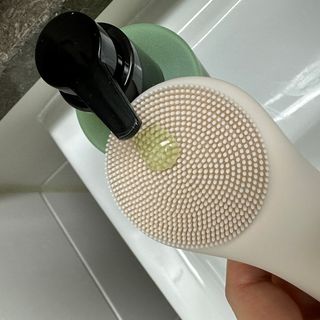 프리마인 메이크업과 들뜨는 각질까지 한방에 깐달걀로! 순하기까지한 셀베이스 그린티클렌저(200ml) — 5점을 준 리뷰어가 2023년 1월 올린 사용 사진