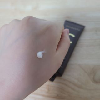 산다화 비타민C 화이트닝 크림 — 5점을 준 리뷰어가 2023년 4월 올린 사용 사진