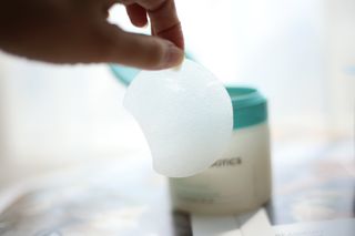 리더스코스메틱 리더스 카밍 바이오틱스 퀵 수딩 패드 — 5점을 준 리뷰어가 2022년 8월 올린 사용 사진
