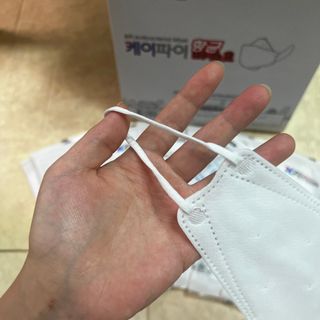 케이파이 항균 마스크 [케이파이] 항균 마스크 60매입 (개별 포장) 숨쉬기 편하여, 야외에서 운동할 때 사용이 편합니다. — 5점을 준 리뷰어가 2022년 7월 올린 사용 사진