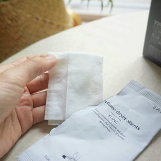 [이즈라이프코스메틱] 퍼퓸 드라이어 시트 히노끼향  or 블랑향 2중 택1 30매 — 4점을 준 리뷰어가 2021년 8월 올린 사용 사진