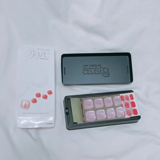 데싱디바 글레이즈 젤네일 별빛유리네일 6종_랜덤발송 — 3.5점을 준 리뷰어가 2021년 8월 올린 사용 사진