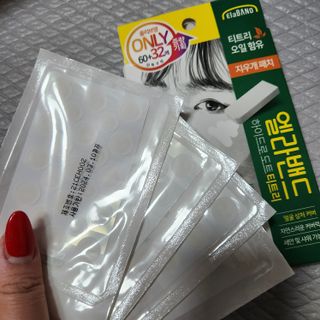 올리브영 엘라밴드 하이드로 도트 스팟패치 12mm, 티트리 — 5점을 준 리뷰어가 2022년 10월 올린 사용 사진