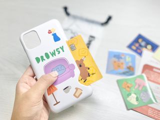 글루미즈 유기견후원 케이스 — 5점을 준 리뷰어가 2022년 8월 올린 사용 사진