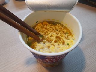 NISSIN 닛신 컵누들  4종 - 씨푸드오리지날, 씨푸드 스파이시, 씨푸드 커리, 씨푸드 XO소스 — 5점을 준 리뷰어가 2022년 12월 올린 사용 사진